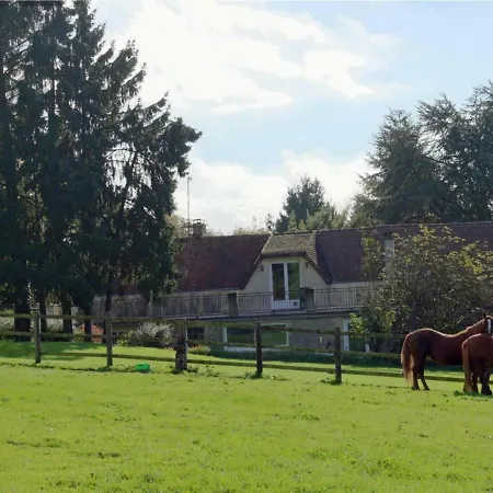 Cosy Avec Acces A Un Camping, Etang, Vtt, Et Proche De Randonnees Et D'alencon, Animaux Acceptes - Fr-1-497-111 Holiday home