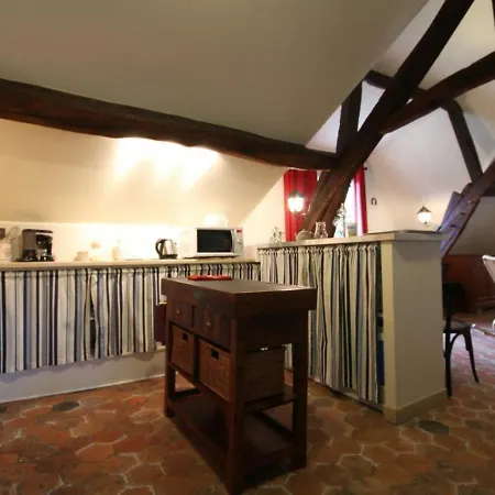 Holiday home Cosy Avec Acces A Un Camping, Etang, Vtt, Et Proche De Randonnees Et D'alencon, Animaux Acceptes - Fr-1-497-111